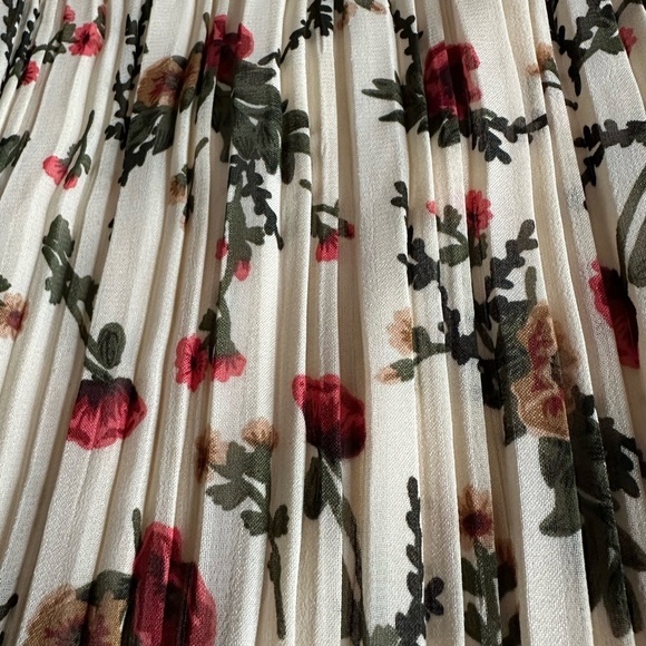 Floral Pleated Flowy Midi Skirt Neutral Colours Size Medium - Picture 4 of 12